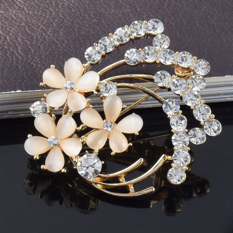 High-end flower corsage, opal vintage brooch, wedding corsage