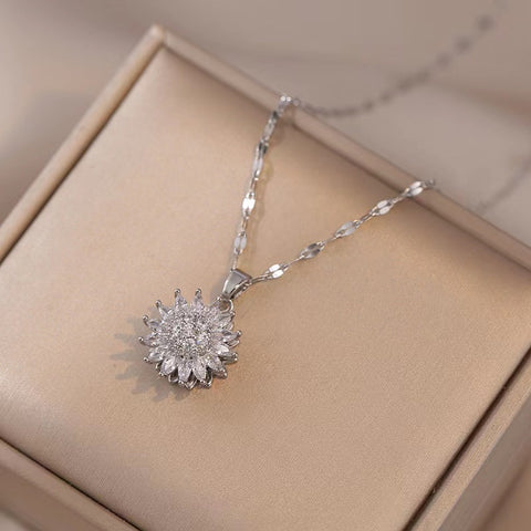 Light Luxury Rotatable SUNFLOWER Necklace Female Simple Trendy Fashion Temperament Clavicle Chain Accessories