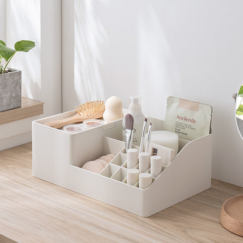 Large-capacity cosmetic storage box